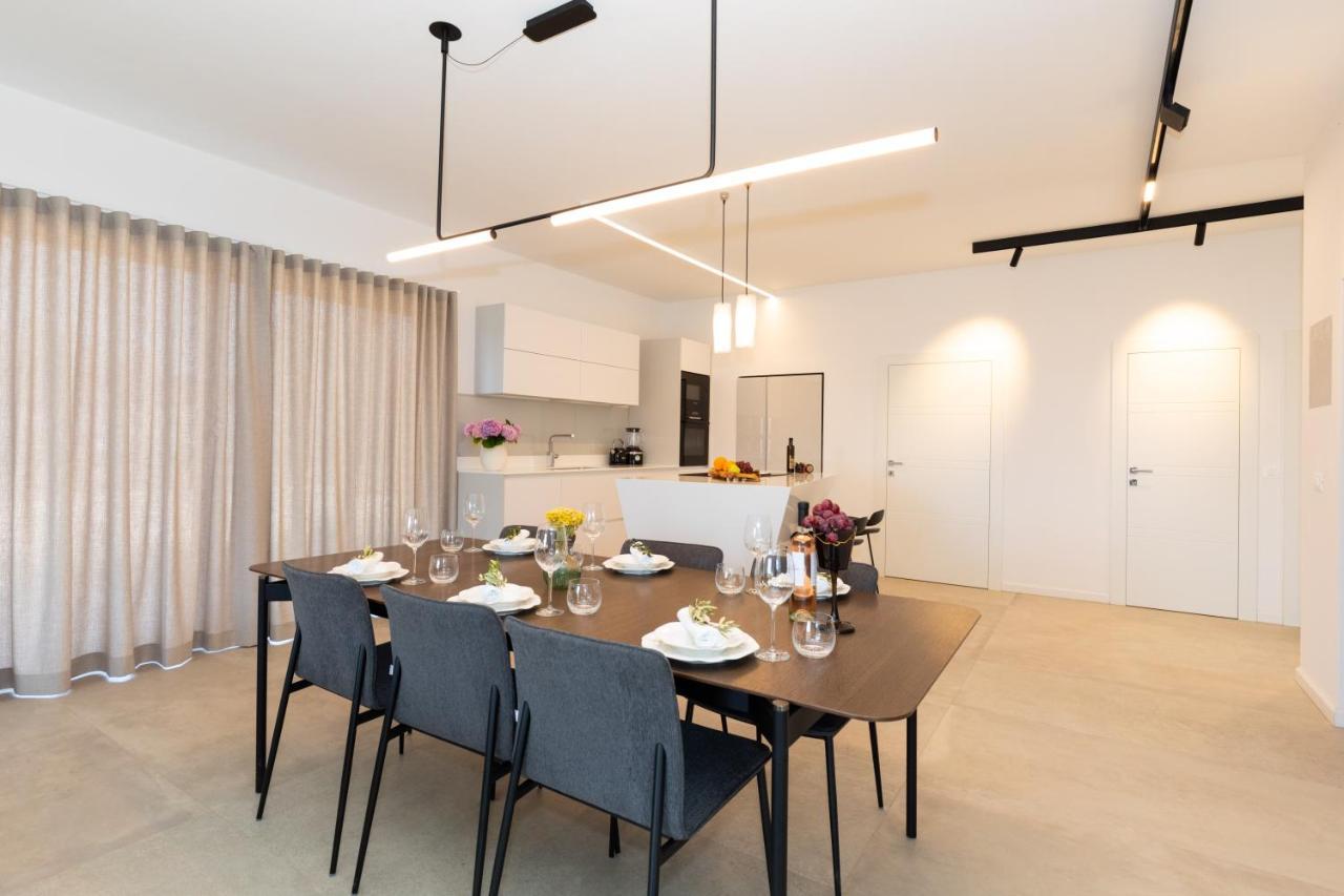 Vila Luxury House Natanel Škrip Exteriér fotografie