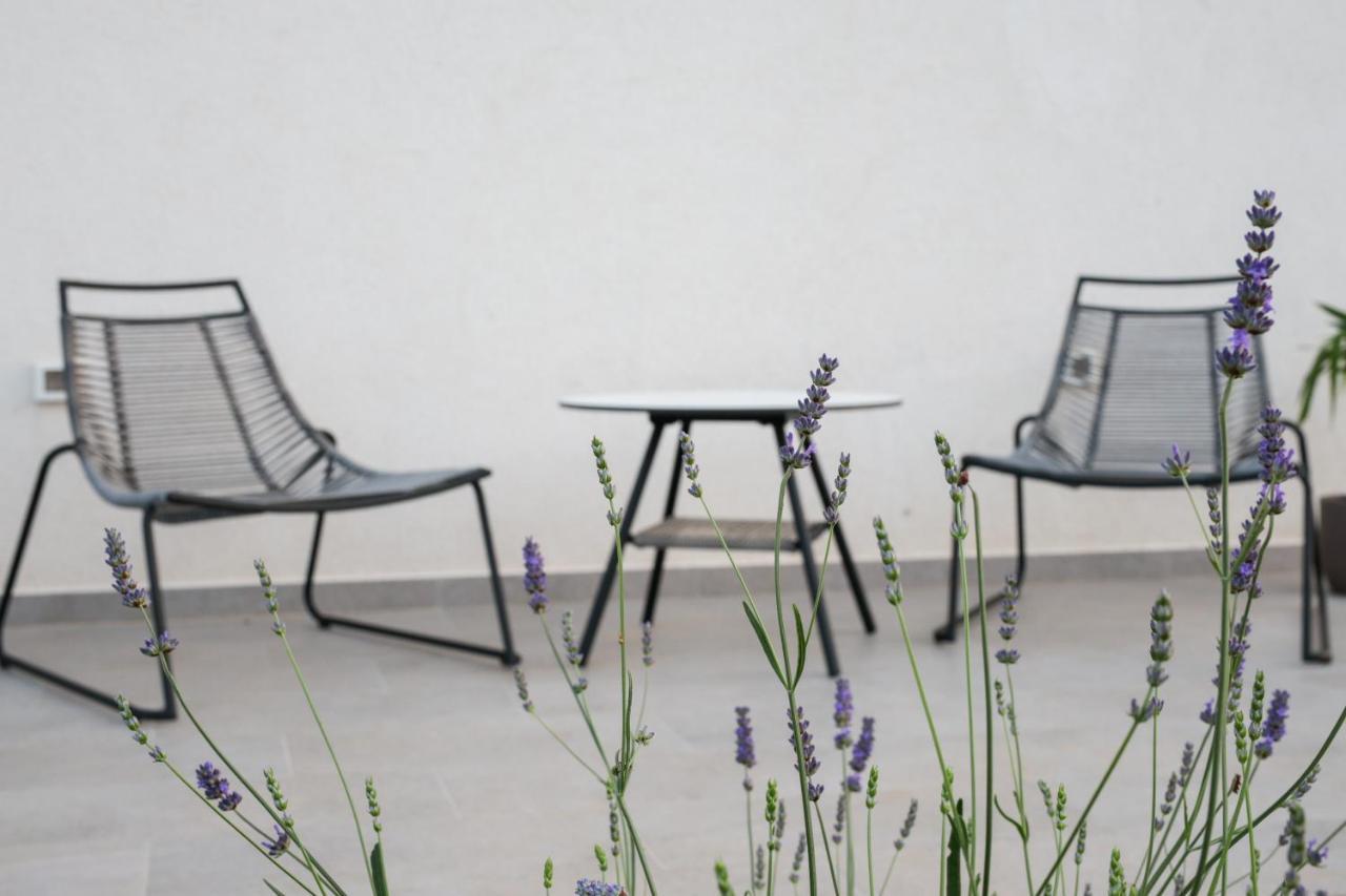 Vila Luxury House Natanel Škrip Exteriér fotografie